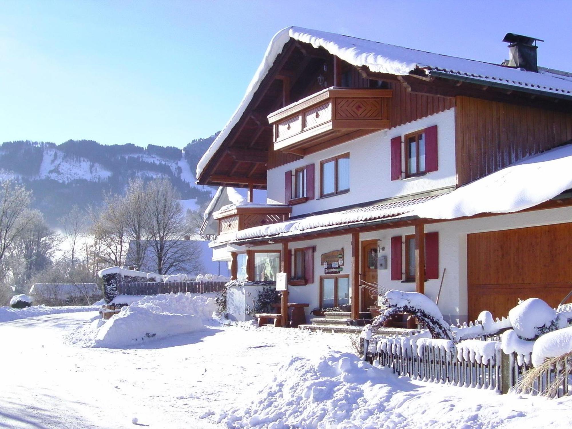 Gaestehaus Kerpf Inclusive Koenigscard Nesselwang Exterior photo